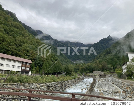 搭帳篷穿越北阿爾卑斯山 搭帳篷穿越北阿爾卑斯山 101679942