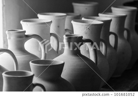 Clay pots and vases of different sizes Clay pots and vases of different sizes 101681052