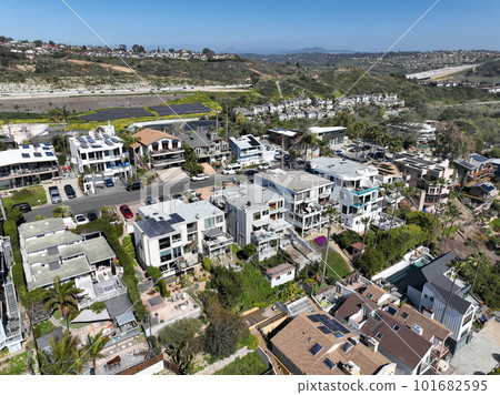 Aerial view of Encinitas town in San Diego, California 101682595