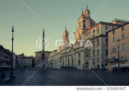Navona square in Rome city, Italy Navona square in Rome city, Italy 101683427
