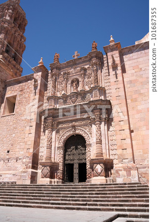 Zacatecas Cathedral and its entrance 101687355