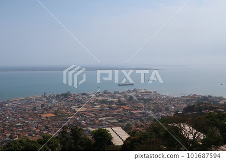 Free Town, the capital of the Republic of Sierra Leone Free Town, the capital of the Republic of Sierra Leone 101687594
