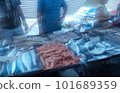 Sunday fish market 101689359