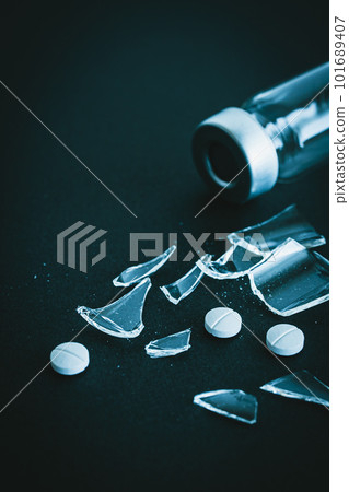 Image material of the danger of drugs such as drug damage and narcotics Image material of the danger of drugs such as drug damage and narcotics 101689407