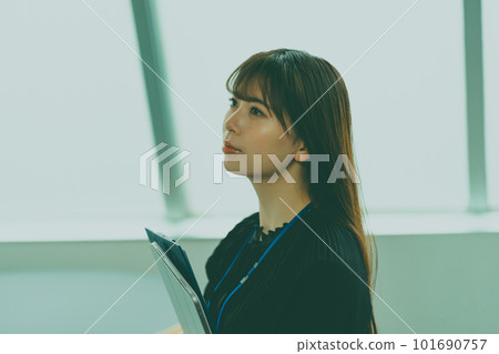 female, lady, woman 101690757