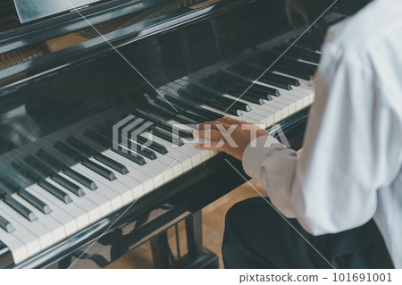 鋼琴 男生 男 101691001