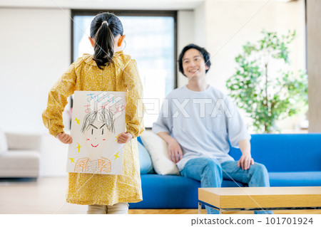 父親節女兒父母和孩子 101701924