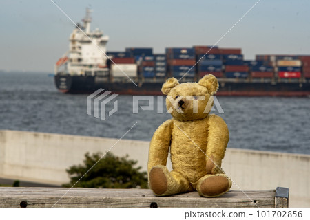 Yokohama Port and Antique Teddy Bear 2 Yokohama Port and Antique Teddy Bear 2 101702856