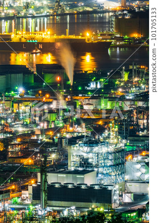Factory night view (Mizushima industrial complex) 101705133