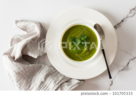 Broccoli and spinach soup Broccoli and spinach soup 101705333