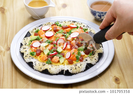 sushi pizza sushi pizza 101705358