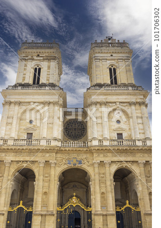 Auch Cathedral (Cathedrale Sainte-Marie d Auch), UNESCO site, Midi-Pyrenees, France Auch Cathedral (Cathedrale Sainte-Marie d Auch), UNESCO site, Midi-Pyrenees, France 101706302