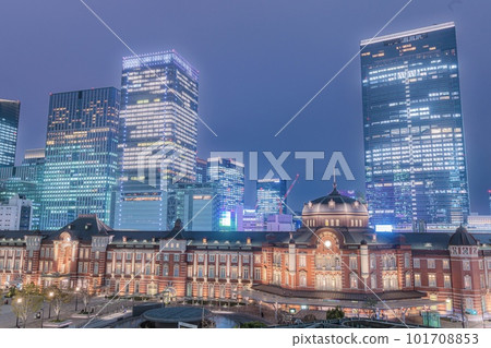 Night of Tokyo Station Marunouchi station building 101708853