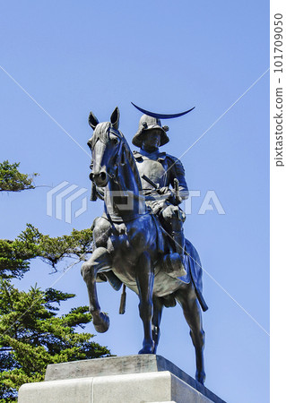 Equestrian statue of Date Masamune in the blue sky 101709050