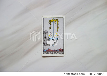 塔羅牌劍王牌 塔羅牌劍王牌 101709055