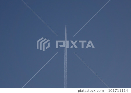 Clear evening sky with contrails, spring, 230417pm Clear evening sky with contrails, spring, 230417pm 101711114
