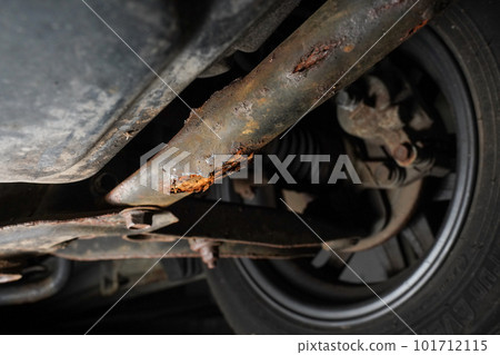 汽車底部生鏽 汽車底部生鏽 101712115