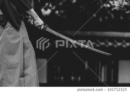 拿著日本刀的人 拿著日本刀的人 101712325