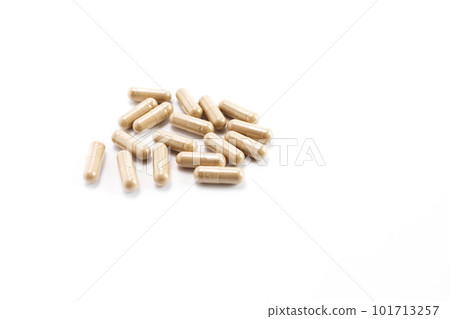 Isolated Handful Of Pills, Capsules OF Slippery Elm On White Background. Dietary Nutritional Supplement, Medication. Ulmus Fulva, Herbal Remedy Concept. Horizontal Plane, Copyspace Fot Text, Top View 101713257