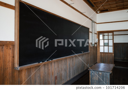 Old classroom blackboard 101714206