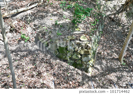 Bizen "Mitsuishi Castle" Kuruwa, Ishigaki, Horikiri and view 101714462