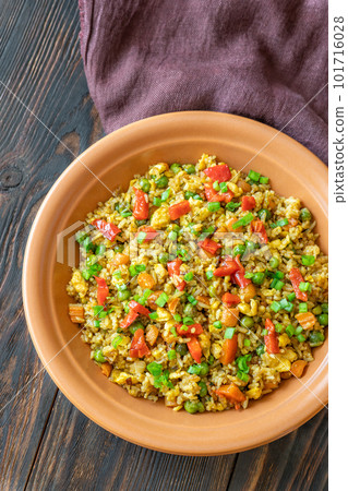 Portion of fried rice Portion of fried rice 101716028
