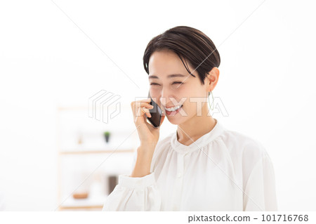 淺談智能手機的女人 101716768