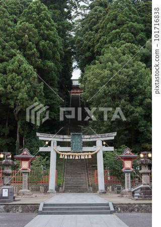 Torii gate and stone steps at Shiogama Shrine Omotesando in Shiogama City, Miyagi Prefecture 101716838