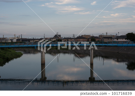 Evening view of the industrial water supply over the Nanakita River seen from Route 45 in Miyagino Ward, Sendai City, Miyazaki Prefecture 101716839