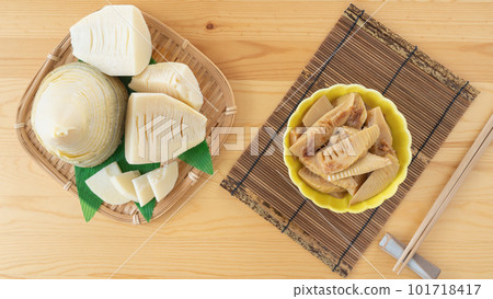 土佐切筍(材料)和水煮筍 土佐切筍(材料)和水煮筍 101718417