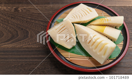 Peeled and boiled bamboo shoots Peeled and boiled bamboo shoots 101718489