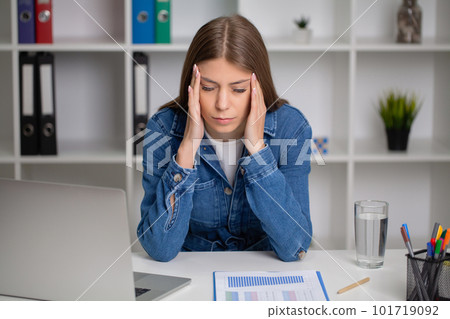Beautiful Young Woman Feeling Strong Head Pain Beautiful Young Woman Feeling Strong Head Pain 101719092