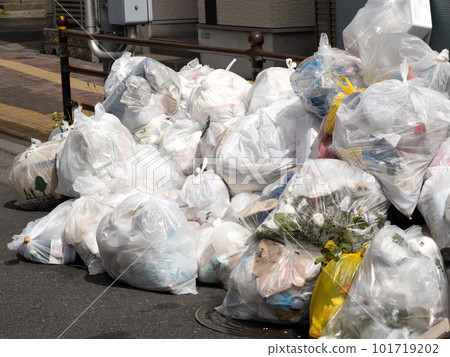 Household garbage collection point 101719202