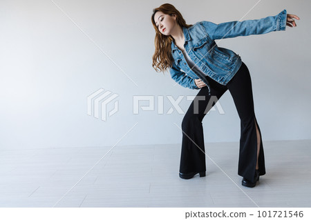 Bizarre fashion woman brown hair flared leg pants 101721546