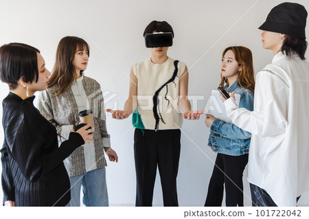 VR, virtual reality, virtual future 101722042
