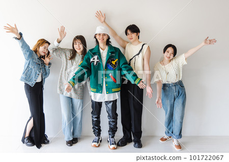 Men and women of Generation Z who are in high spirits Men and women of Generation Z who are in high spirits 101722067