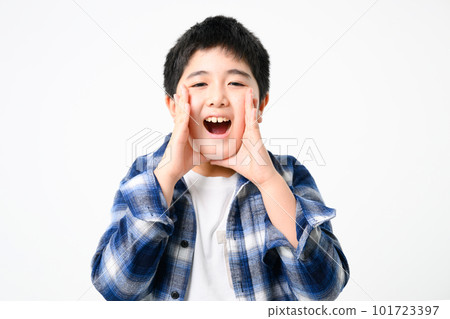 孩子叫喊和尖叫 孩子叫喊和尖叫 101723397