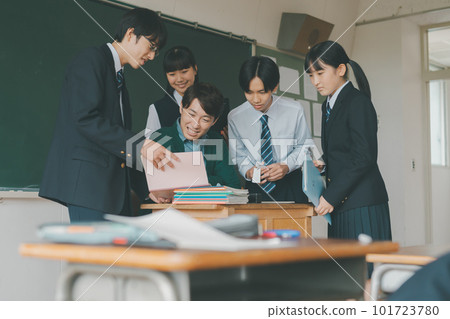 老師 教師 初中生 101723780