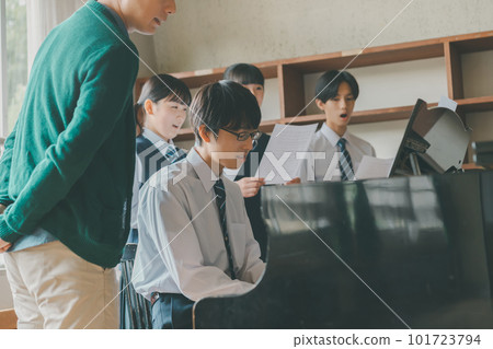 鋼琴 初中生 中學生 101723794