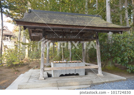 Koyasan's Chozuya (Koyasan, Koya-cho, Ito-gun, Wakayama Prefecture) Koyasan's Chozuya (Koyasan, Koya-cho, Ito-gun, Wakayama Prefecture) 101724830