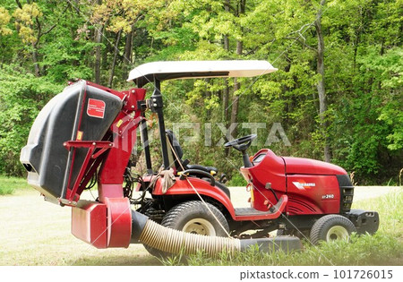 small lawn mower small lawn mower 101726015
