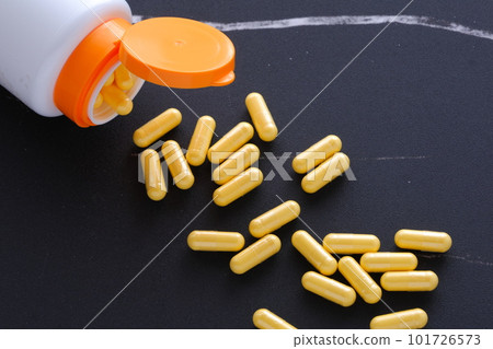 服用膠囊補充劑改善健康 101726573