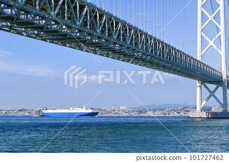 Nichio Maru sailing under the Akashi Kaikyo Bridge Nichio Maru sailing under the Akashi Kaikyo Bridge 101727462