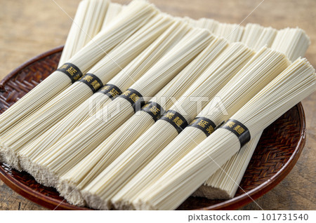 麺 麺 101731540