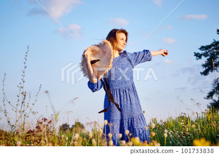 girl in the field girl in the field 101733838