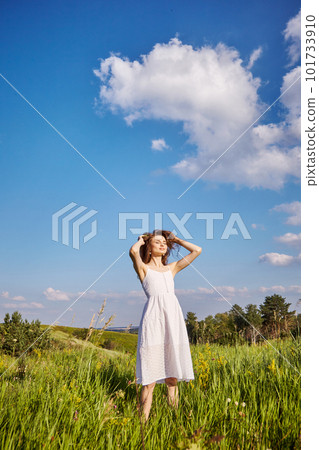 girl in the field girl in the field 101733910