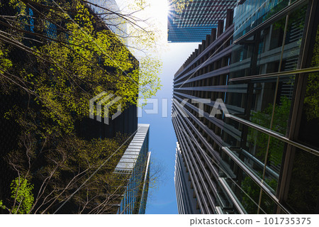 大手町的高層建築群 101735375