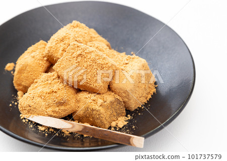 Warabimochi  101737579