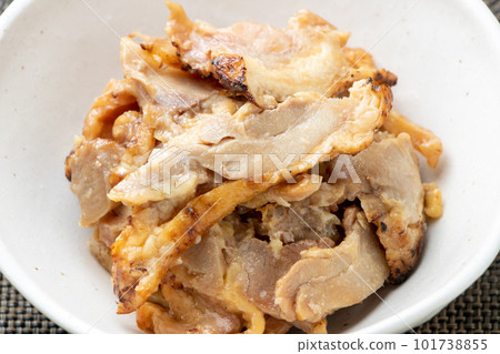Hinepon(橙子醬烤雞)。 Hinepon(橙子醬烤雞)。 101738855