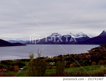 Scenic road in Norway on autumn day Scenic road in Norway on autumn day 101741467